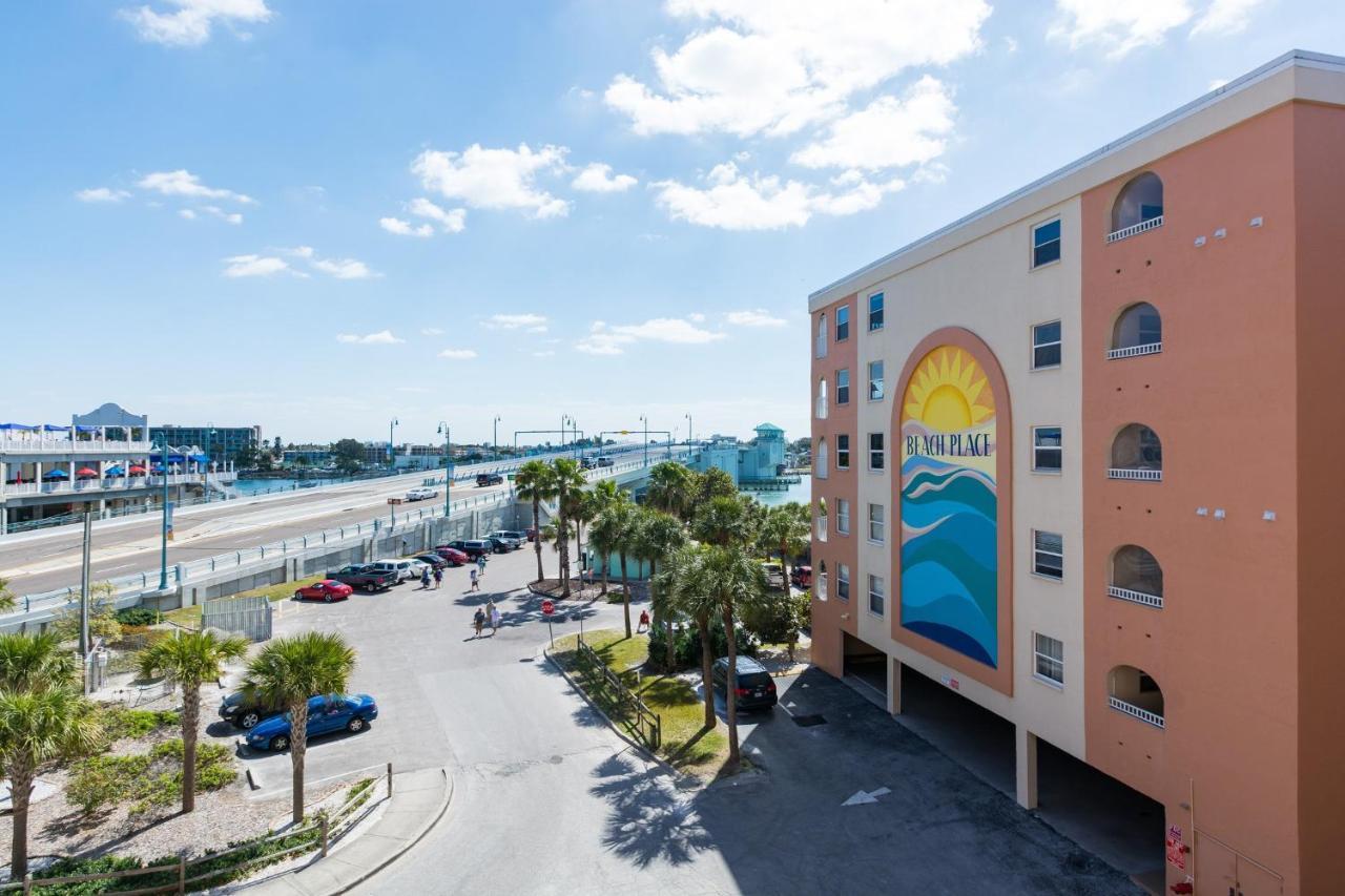 301 Beach Place Condos St. Pete Beach Exterior photo