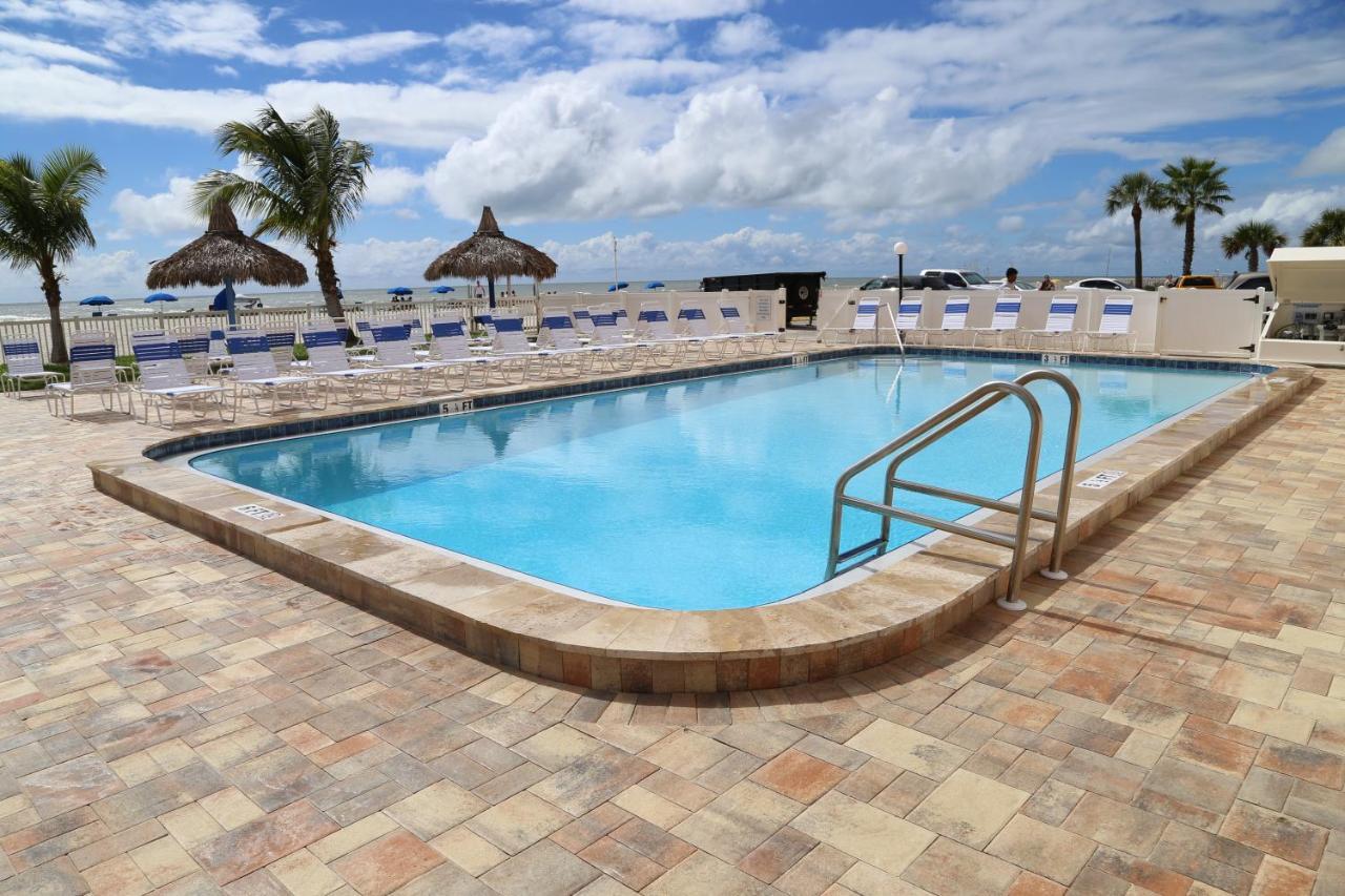 301 Beach Place Condos St. Pete Beach Exterior photo