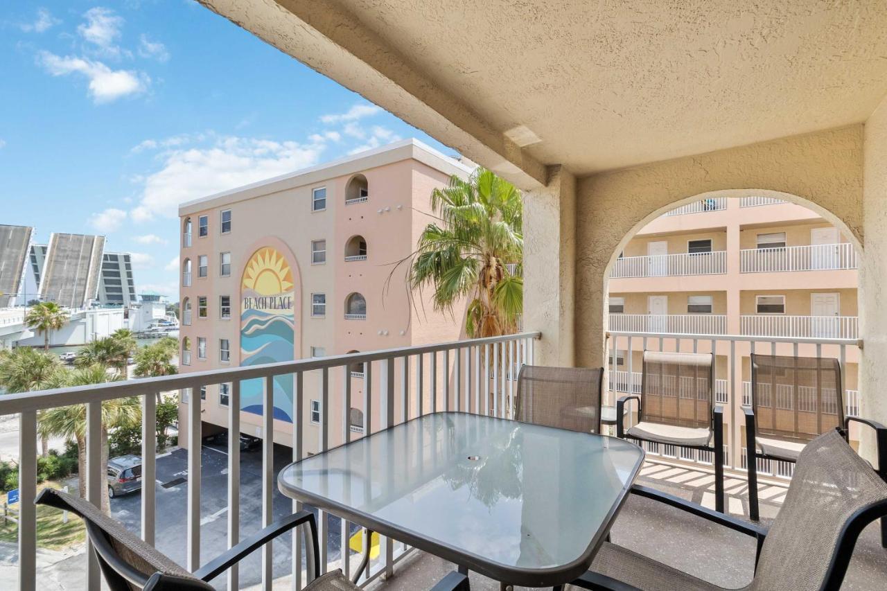 301 Beach Place Condos St. Pete Beach Exterior photo