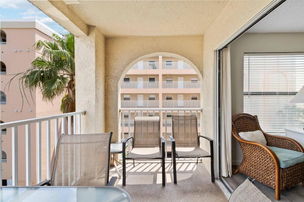 301 Beach Place Condos St. Pete Beach Exterior photo